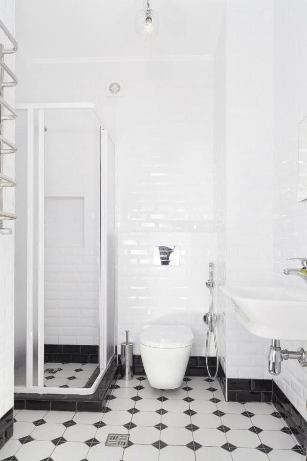 Apartment Vechnye Tsennosti Odessa Luaran gambar
